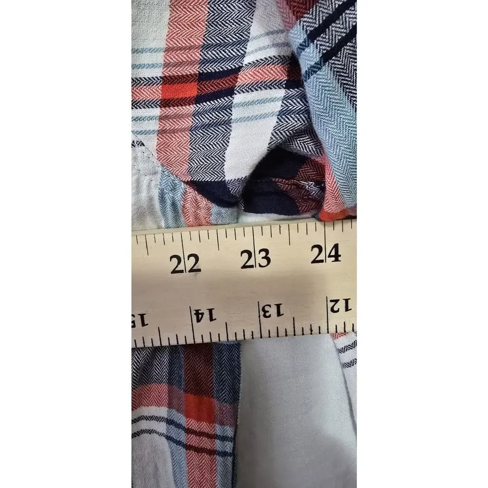 North Face Men's Large Red And Blue Plaid Long Sleeve Button Down Shirt‎